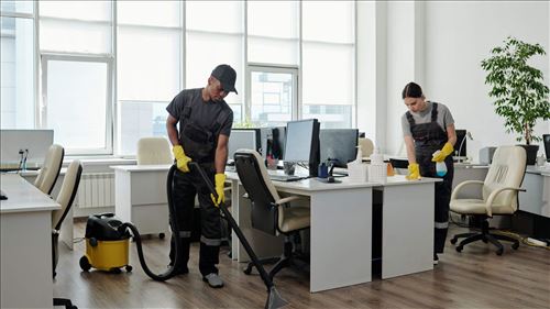 איך נמדדת רמת שביעות הרצון משירותי הניקיון במשרד?